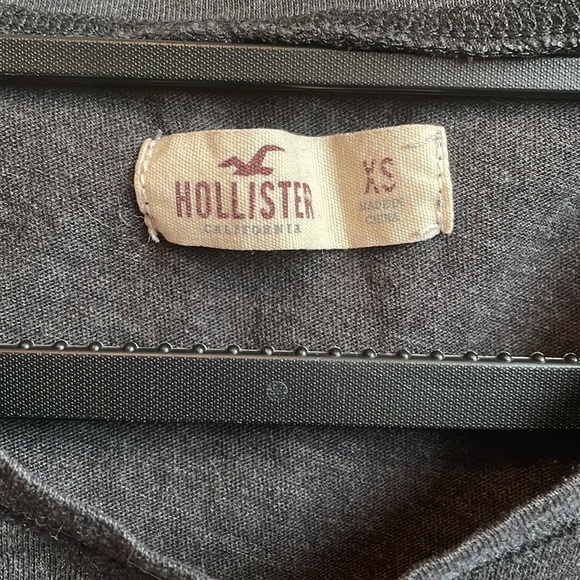 🏞XS Hollister Womens Rustic Ripped Tank Top🏞 - Picture 2 of 2